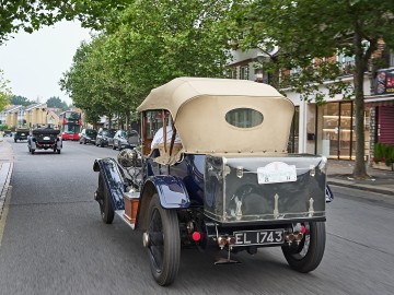 110-letni Rolls-Royce Silver Ghost zn&oacute;w zaskakuje